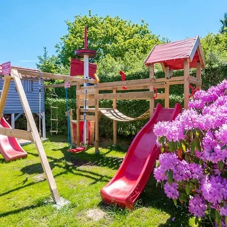 V.i.p. Resort